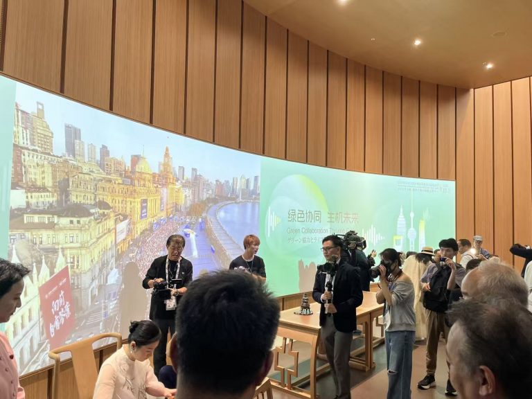 古琴和香道等非物质文化遗产展示